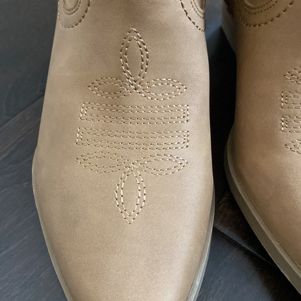 DOLCE VITA Cowboy Boots - Picture 2 of 7